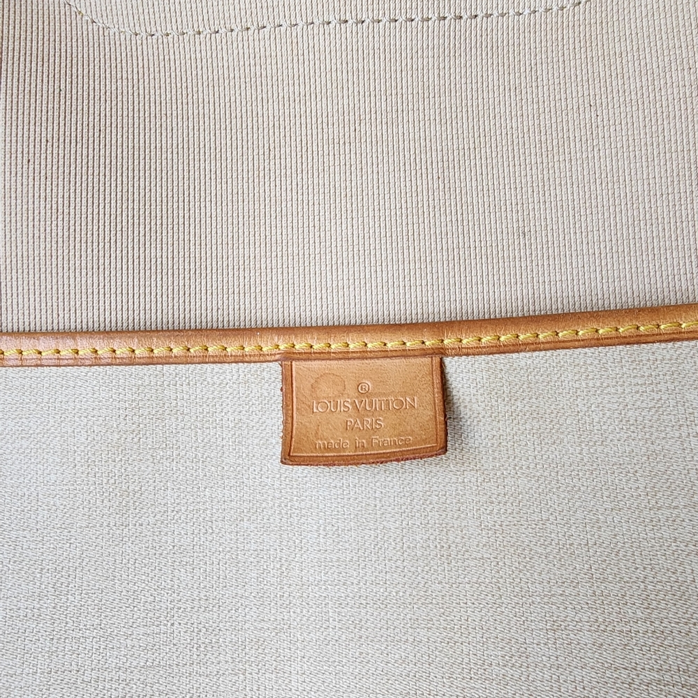 Louis Vuitton Excursion Handbag #travel #overnight  bag - Picture 14 of 16